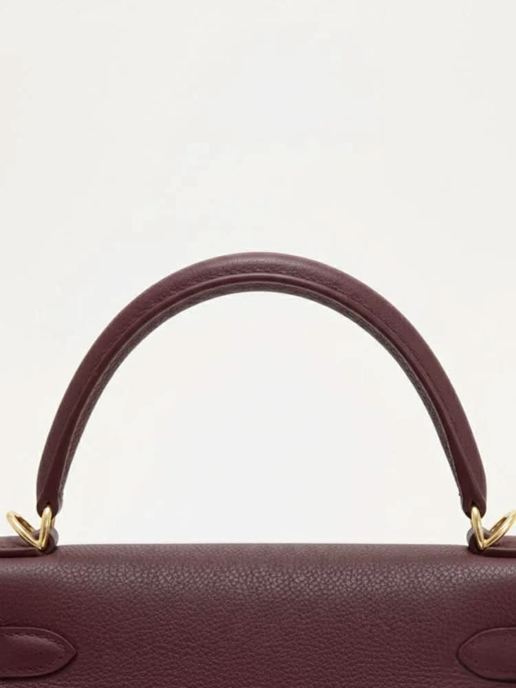 The Mini Bag for Your Outfit